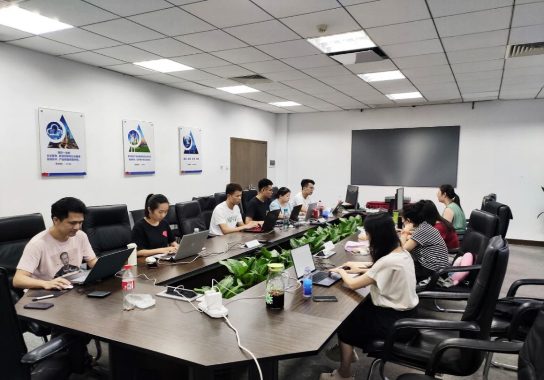 美高梅mgm软件：撸起袖子加油干，奋力谱写新篇章